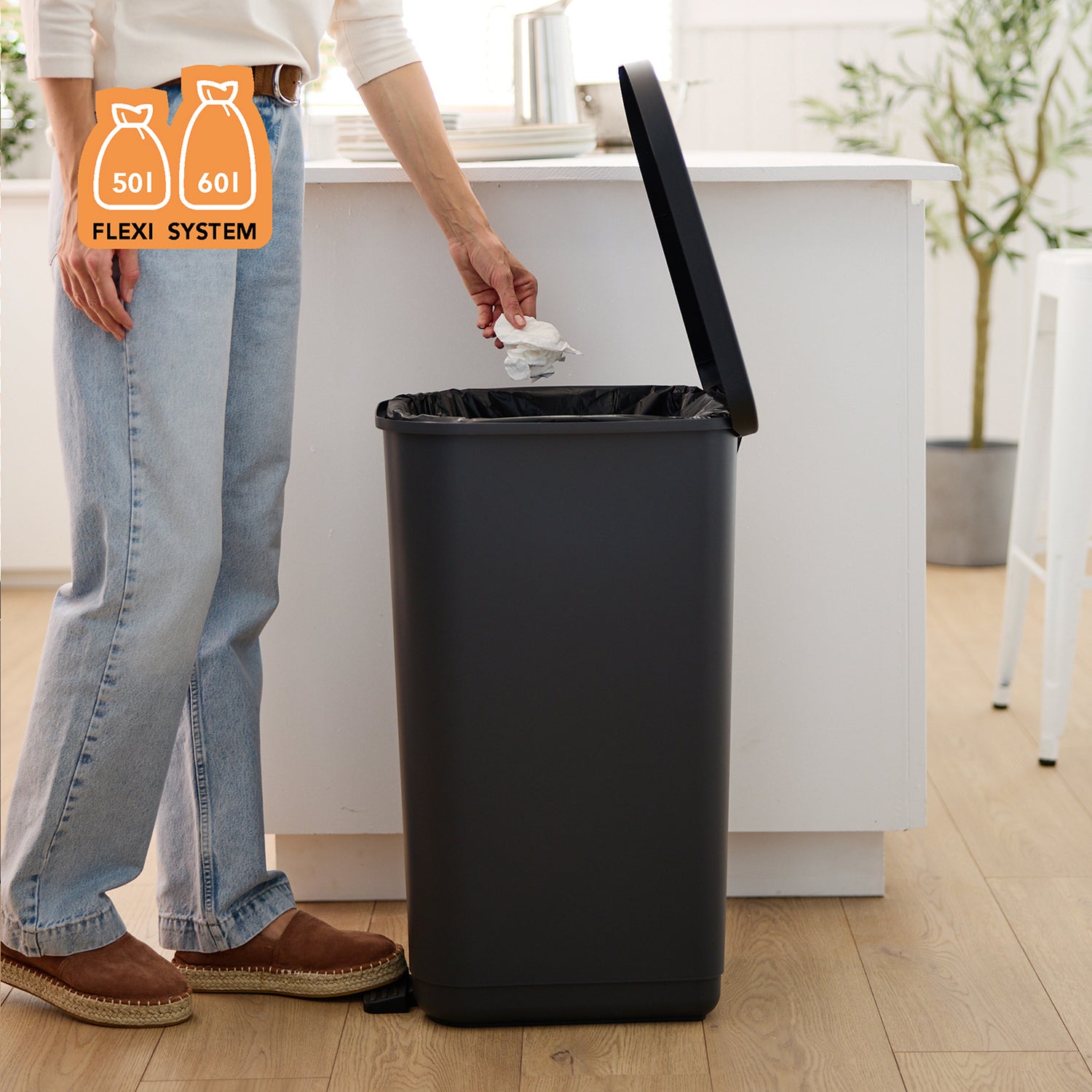 Poubelle à pédale 55l ORBE