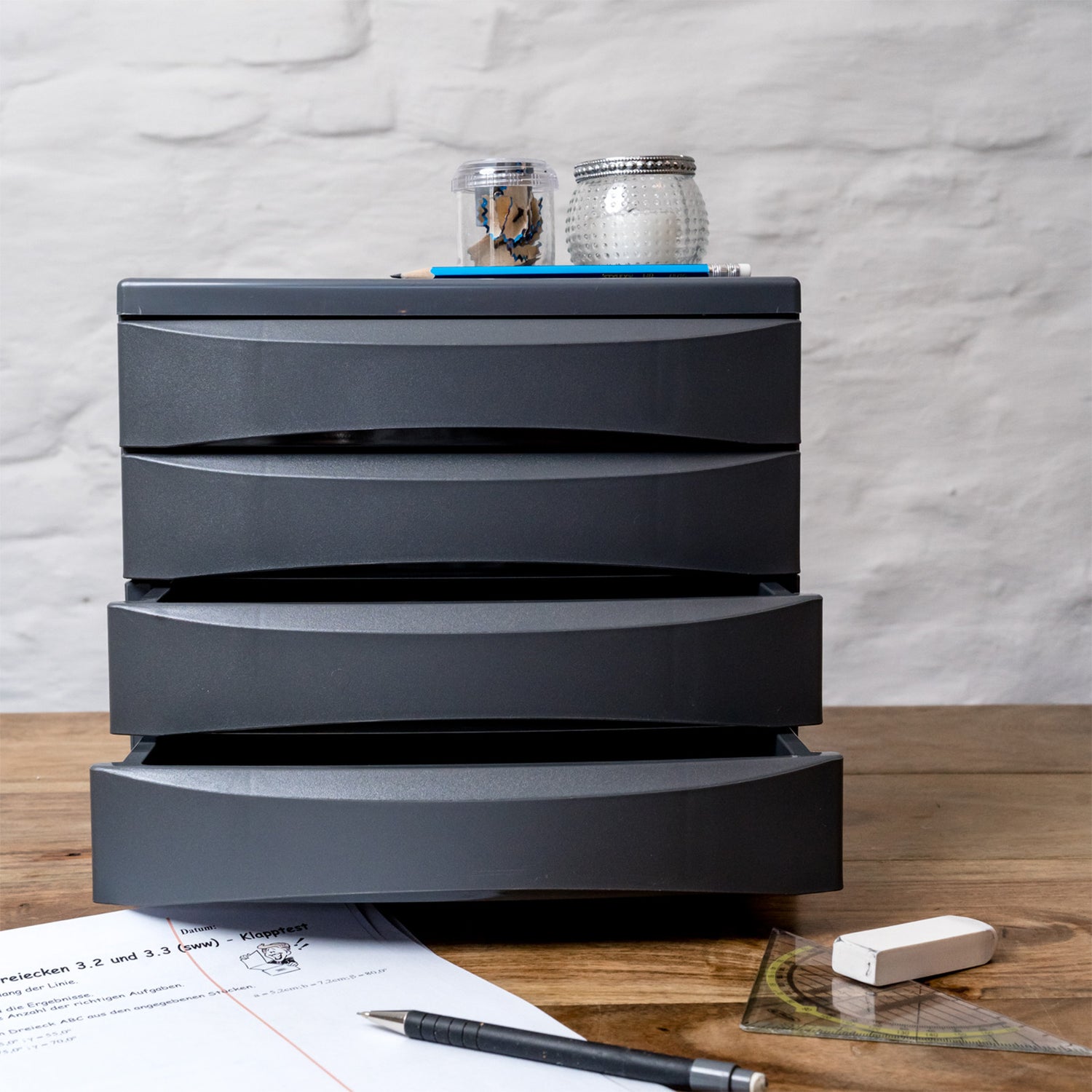 Office box 4 drawers closed QUADRA