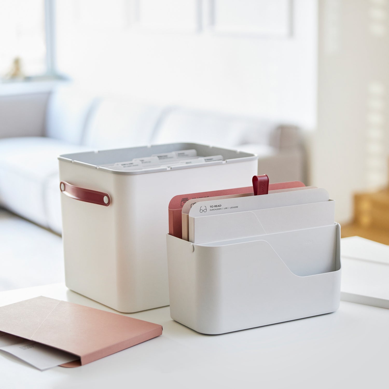 Set von Inbox und Archivbox in weiß - perfekt für die Organisation der Akten